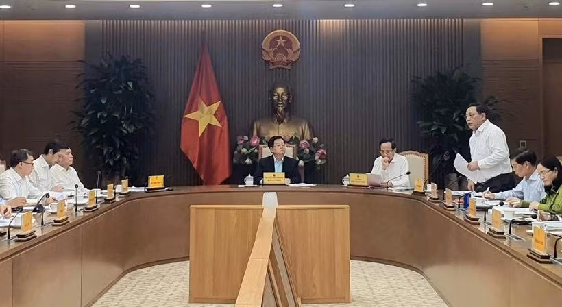 政府副总理梅文政同各部门、单位召开会议，核查2025年联合国卫塞节准备工作。图自越通社