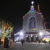 圣诞氛围弥漫在顺化市各教区、教堂和大街小巷。图自越通社