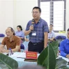 奠边省民族寄宿中学校长武忠环在会上发表讲话。图自越通社