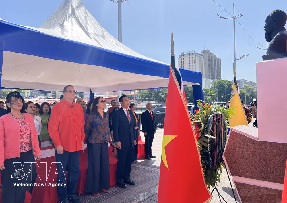 vnanet-potal-venezuela-to-chuc-trong-the-le-ky-niem-136-nam-ngay-sinh-chu-tich-ho-chi-minh-8764442.jpg