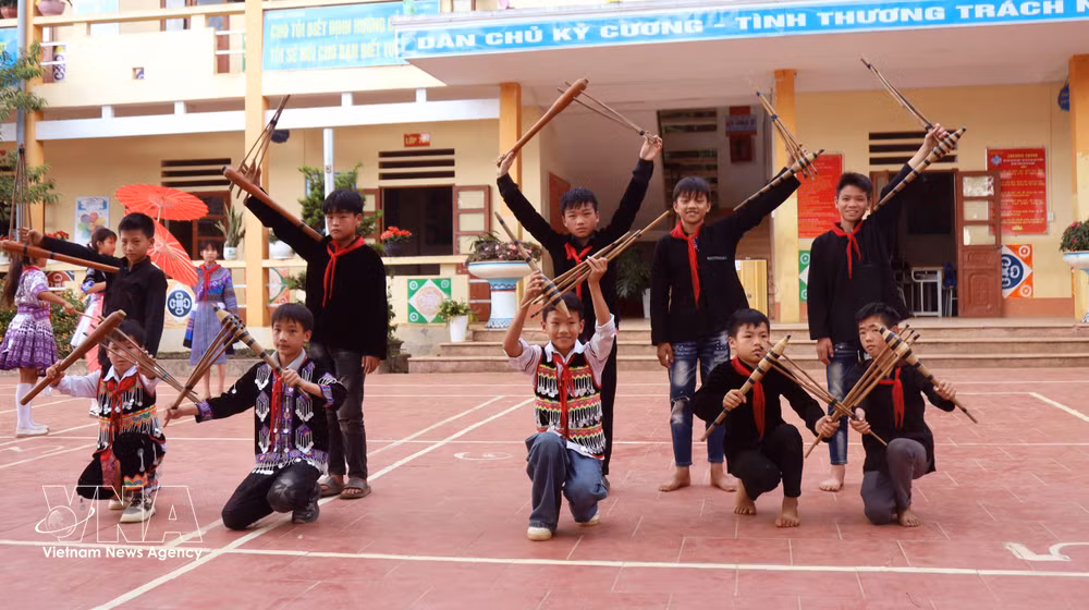 vnanet-potal-tuyen-quang-gin-giu-va-phat-huy-van-hoa-dan-toc-trong-truong-hoc-vung-bien-8784839.jpg