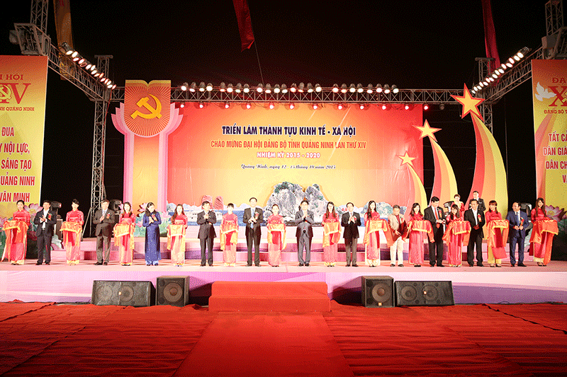 广宁省经济社会发展成就展开幕 ảnh 1