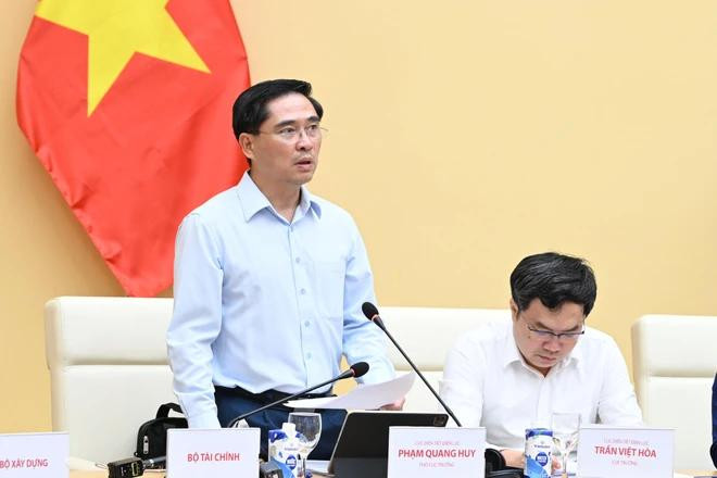 电力监管局副局长范光辉在会上发表讲话。图自Vietnam+ huy-2819.jpeg.webp
