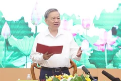 越共中央总书记苏林在河内主持召开中央宣教与民运部工作会议。图自越通社