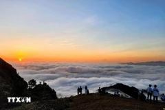 同高山顶的美景。图自越通社