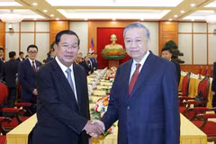 2025年9月1日，越共中央总书记苏林在党中央驻地会见了率团赴越出席越南八月革命胜利暨九·二国庆80周年庆典的柬埔寨人民党（CPP）主席洪森。