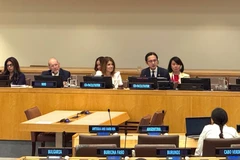 越南常驻联合国代表团团长杜雄越大使与会。图自越通社