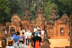 柬埔寨著名旅游胜地吴哥窟考古公园在2025年前5个月创下2450万美元的收入。图自shutterstock.com