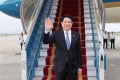 梁强启程出席世界反法西斯战争胜利80周年纪念活动并对中国进行访问。图自越通社