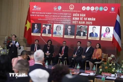 2025年越南与泰国企业论坛吸引近150名代表参加。图自越通社