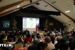 越南医疗发展援助协会举办的一场募款活动。图自越通社