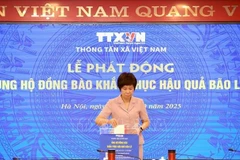 越通社社长武越庄进行捐款。图自越通社
