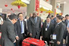 古巴全国人民政权代表大会主席走访胡志明市技术师范大学。图自越通社