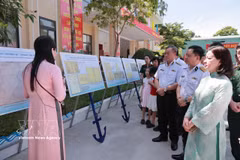 “黄沙、长沙——神圣的海岛”展览开幕式在岘港举行。图自越通社