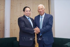 越南政府总理范明政会见欧洲理事会主席安东尼奥•科斯塔。图自越通社