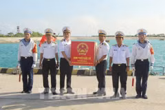 属于东海坊的第4投票区（位于第5水上特工旅）获准于3月5日提前举行选举。图自越通社