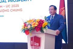 越共中央政策战略委员会副主任阮德显发表讲话。图自laodong.vn