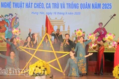兴安省首届嘲剧、歌筹、军鼓对唱艺术联欢会的表演节目。图自兴安报