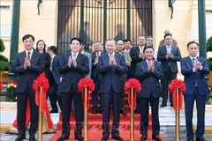苏林总书记出席河内黎石街2号北部府大楼移交仪式。图自越通社