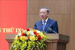 苏林总书记发表讲话。图自越通社
