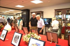 越南驻以色列大使馆举办提为“人生的回响”的摄影艺术展。图自越通社