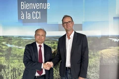 诺曼底工商会（CCI Normandie）主席樊尚·洛达（Vincent Laudat）接待越南大使丁全胜。图自越通社