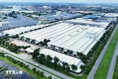 永禄2号工业区位于隆安省𤅶溧县，与胡志明市平政县接壤。