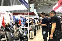汽车工业与交通基础设施国际展览系列在胡志明市开幕。图自越通社