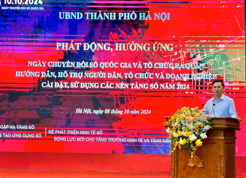 河内市人民委员会副主席何明海在启动仪式上发表讲话。图自hanoimoi.vn