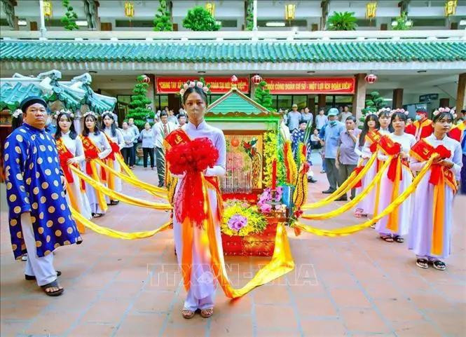 越南“三山婆主处魄节” 被联合国教科文组织列入 “人类非物质文化遗产代表作名录”。图自越通社
