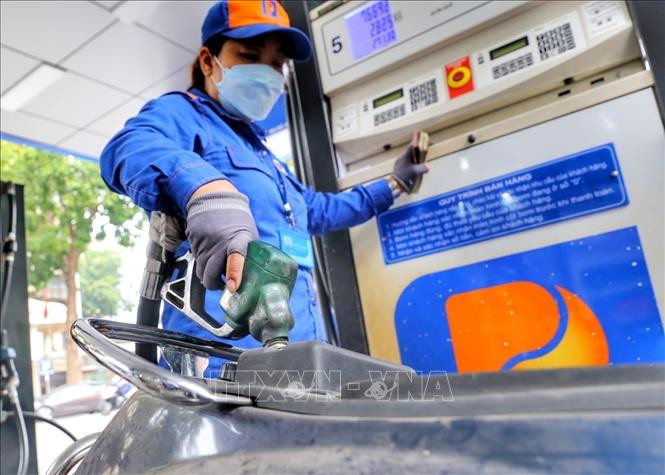 6月27日15时起越南成品油零售价继续上调。图自越通社