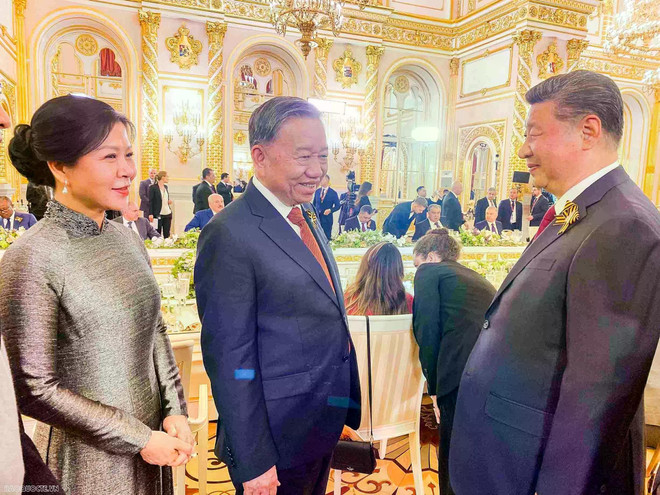 苏林与中共中央总书记、国家主席习近平会晤。图自越通社baoquocte.vn tong-bi-thu-to-lam-tiep-xuc-song-phuong-voi-lanh-dao-cap-cao-cac-nuoc-20250509221800.jpg