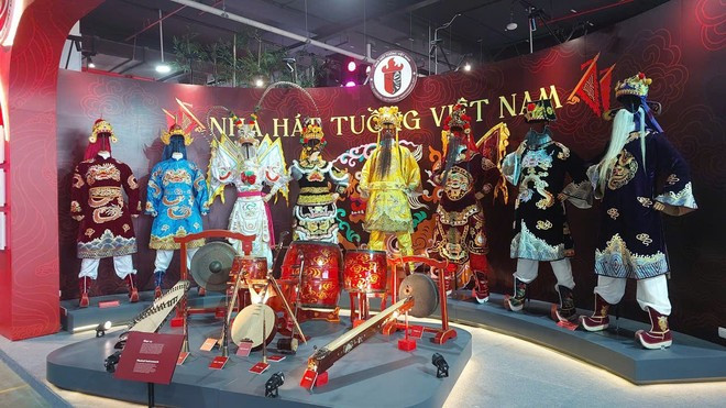 㗰剧(Tuồng)宣传与展示空间。图自Vietnam+ 2.jpg