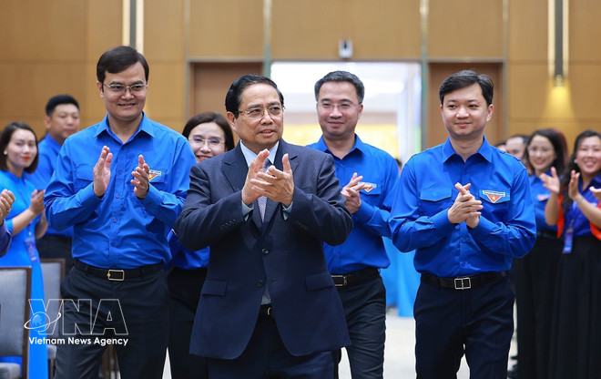 vnanet-potal-thu-tuong-gap-mat-cac-guong-mat-tre-viet-nam-tieu-bieu-8664537.jpg