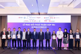 双方合作签约仪式现场照片。新华集团供图