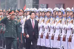 梁强主席：集中建设革命、正规、精锐、现代的越南人民军