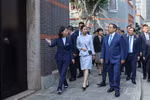 越南政府总理范明政参观中国共产党诞生地遗址与浦东新区