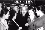 纪念胡志明主席诞辰136周年：《胡志明主席——博大的爱》