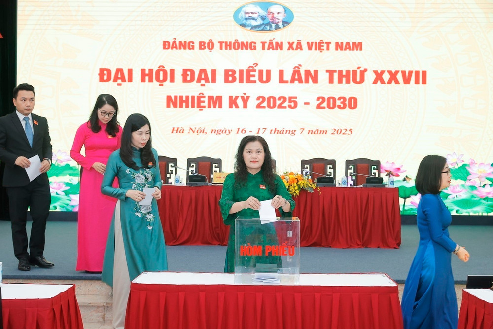 vna-potal-dai-hoi-dai-bieu-dang-bo-thong-tan-xa-viet-nam-lan-thu-27-nhiem-ky-2025-2030-8153677.jpg