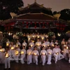 3月28日晚，《平安河内》现场演唱会进入尾声，全场演出现场同步熄灯，共同响应‘地球一小时’活动。图自越通社