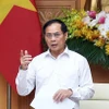 政府副总理裴青山发表讲话。图自政府报