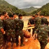 奠边省洪水地区的一枚未爆炸弹被安全移除。图自奠边报