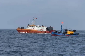 职能力量在海上对渔船进行巡逻与管控。图自越通社
