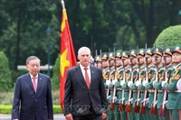  2025年9月1日在河内，越共中央总书记苏林举行隆重欢迎仪式，欢迎古共中央第一书记、古巴共和国主席米格尔·迪亚斯—卡内尔·贝穆德斯访问越南。图自越通社