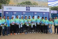 3月8日，2025年越南超级马拉松比赛在和平省梅州县长州乡乐村（Bản Lác）举行。图自越通社