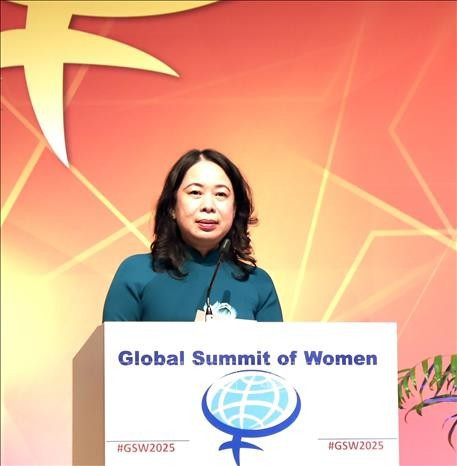 越南国家副主席武氏映春在会议上发言。图自越通社