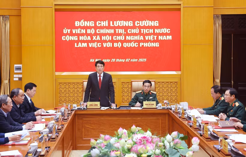 越南国家主席梁强发表讲话。图自越通社