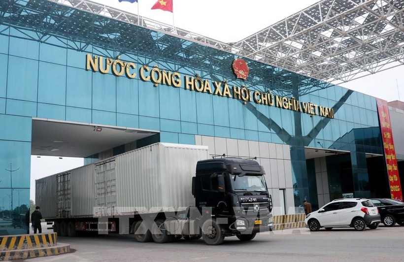 芒街口岸。图自越通社