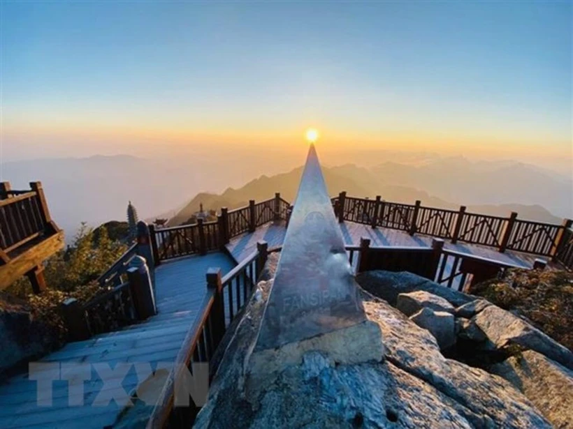 番西邦峰。图自越通社