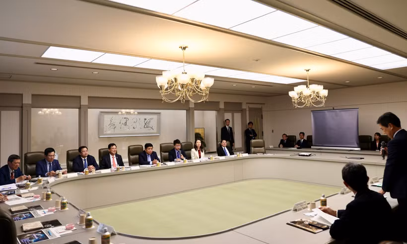 阮志勇副总理会见名古屋市长广泽一郎。图自越通社